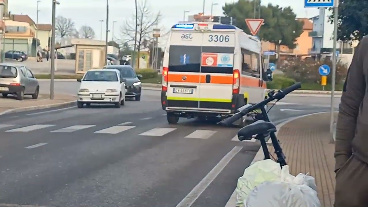 3306 Ambulanza AST San Benedetto del Tronto IN SIRENA 