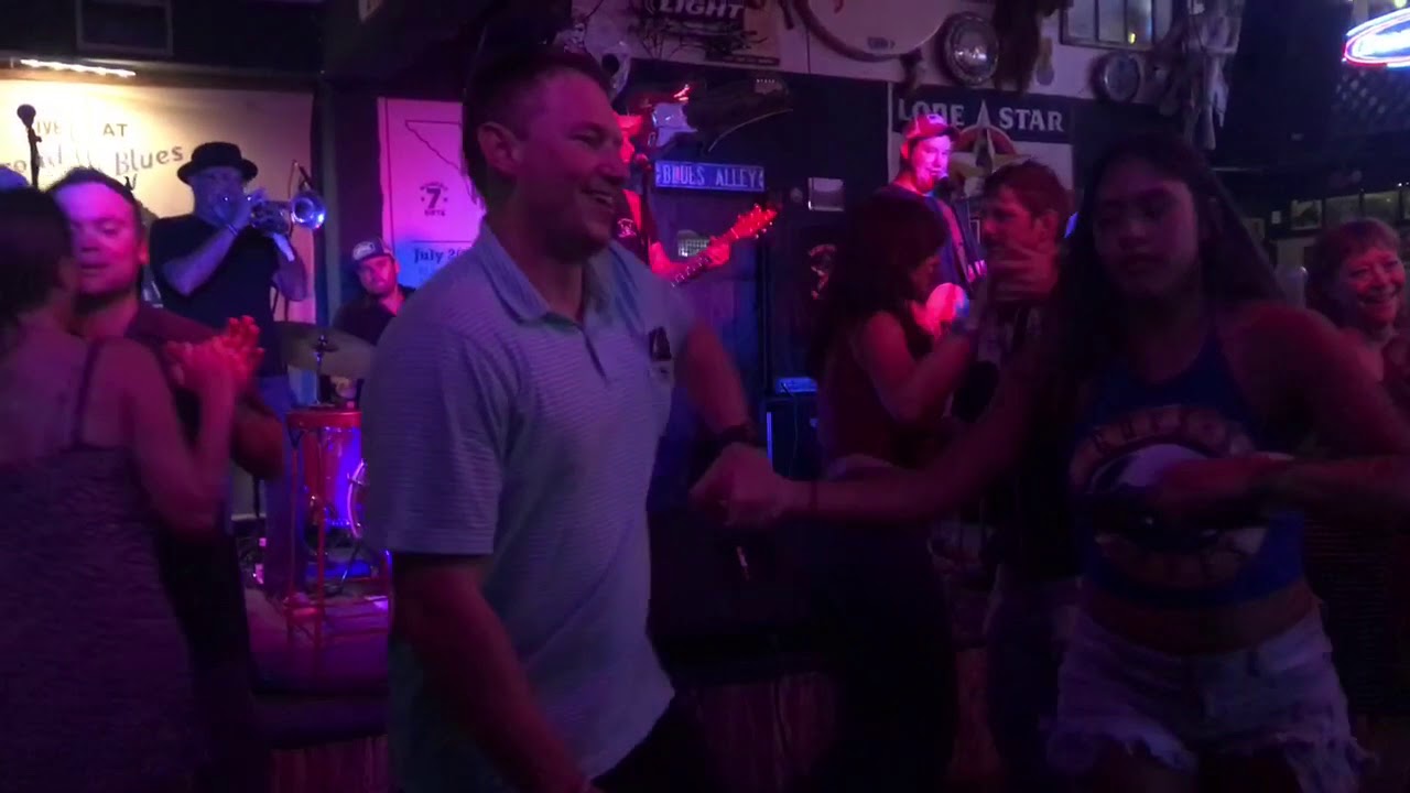 Viva Big Bend Alpine Doodlin’ Hogwallops