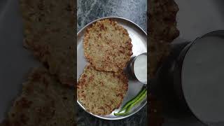 नवरात्र स्पेशल साबुदाणा बटाट्याचे खमंग खुसखुशीत थालीपीठ | Navratra special sabudana batata thalipith