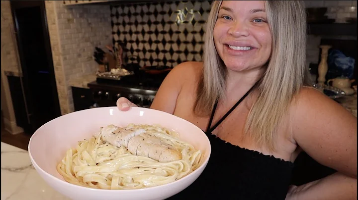 FAST AND EASY CHICKEN FETTUCCINE ALFREDO | Cooking...