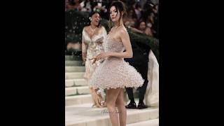 15,000 Glass Bubbles. 2,550 Hours. One Masterpiece. #supermodel #fashion #shorts #metgala