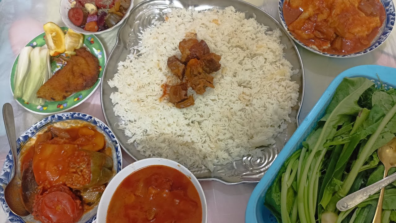 فطورنه شيخ محشي شوربه البيضه بالدجاج والعشق الباميا ☺️