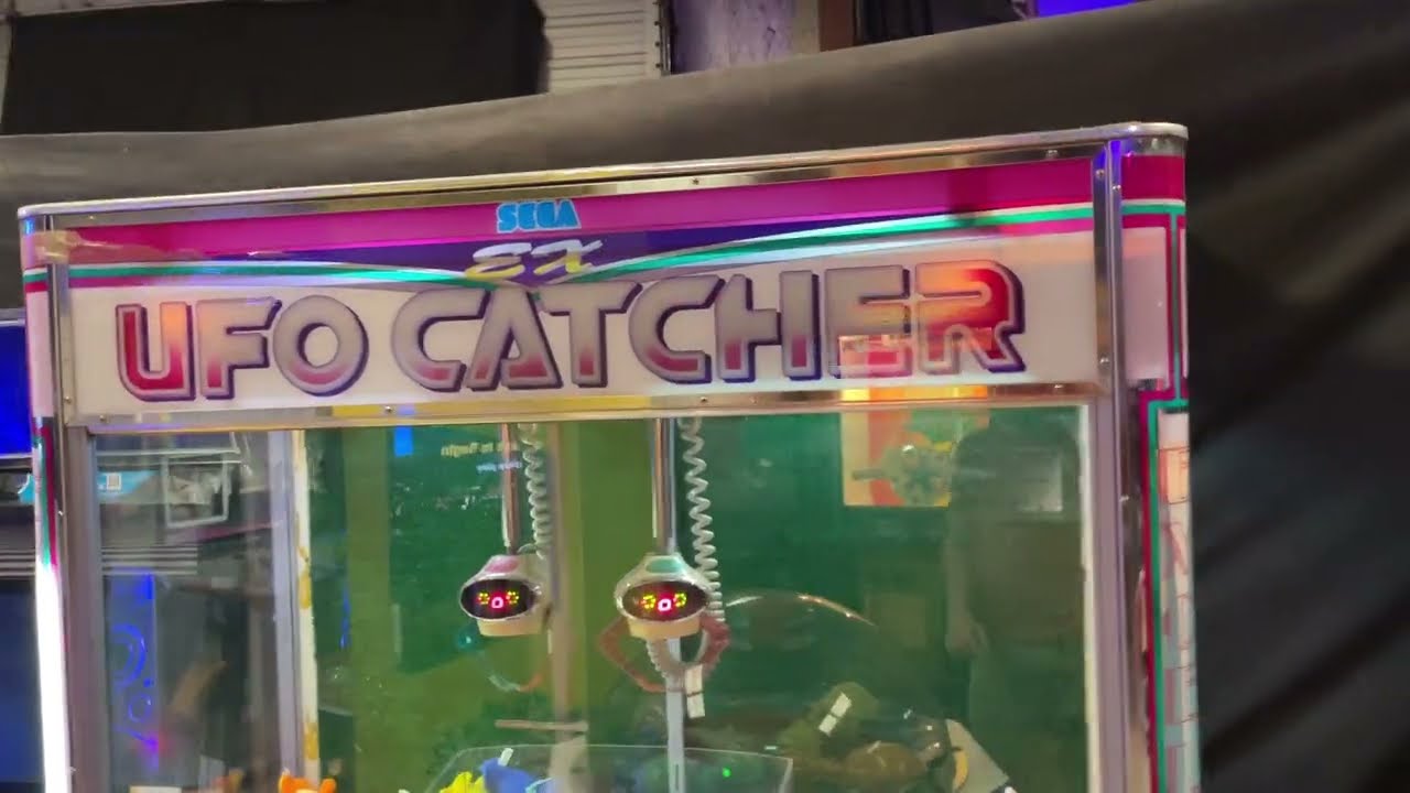 UFO Catcher DOUBLE Claw Crane @ BidderBros.com Online Arcade Auction Ends March 7, 2023 Bid NOW