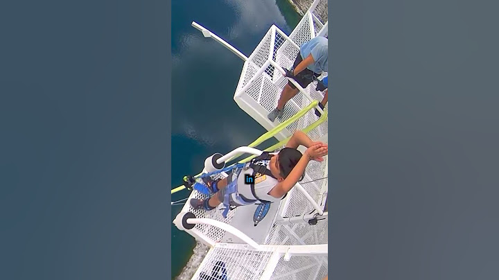 Kid tries to do Canada’s Highest Bungee 😮 #bungeejumping #gatineau #ottawa #adrenaline #canada