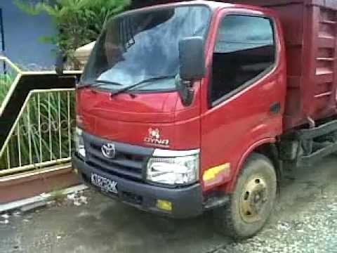 Dijual Dump  Truck  Toyota Dyna  2011 Samarinda TLP 0541 