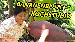 Außeneinsatz. Pornpanas Kochstudio: Was macht meine Frau mit dieser Bananenblüte? 😳หมก​หัวปลีใส่ไก่​