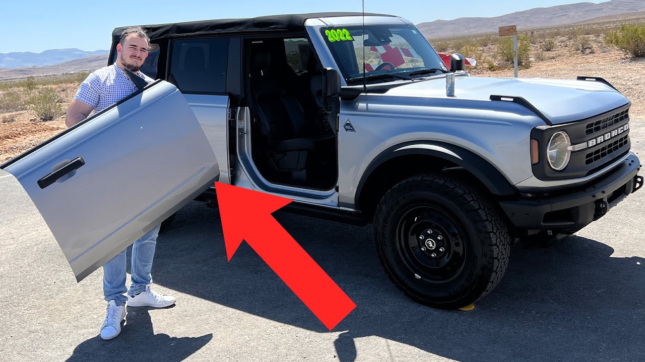 Tutorial: Taking Ford Bronco Doors Off - YouTube