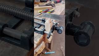⚙️ Dual-Guide Vise for Firm & Stable Woodworking Tasks ⚙️ Dual-Guide Vise for Firm & Stable Woodworking Tasks