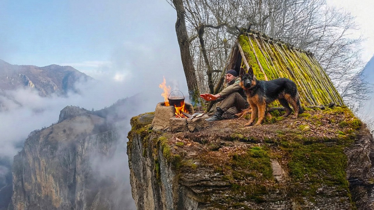 I Slept on the EDGE of a Vertical Cliff! 🧗‍♂️ Solo Bushcraft & Fire Cooking ALONE