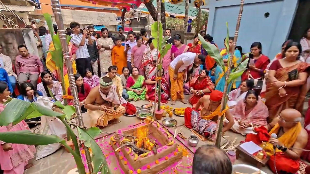 মা সন্তোষী পূজার  যজ্ঞ  অনুষ্ঠান  