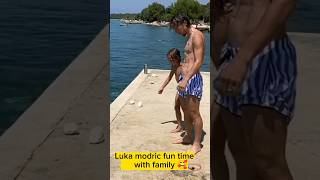 Download Lagu Luka modric enjoying holidays with family || Luka modric fun time with daughter 🥰 MP3