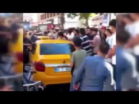 هجوم جماعي على شخص تحرش بفتاة وسط الشارع في ولاية وان