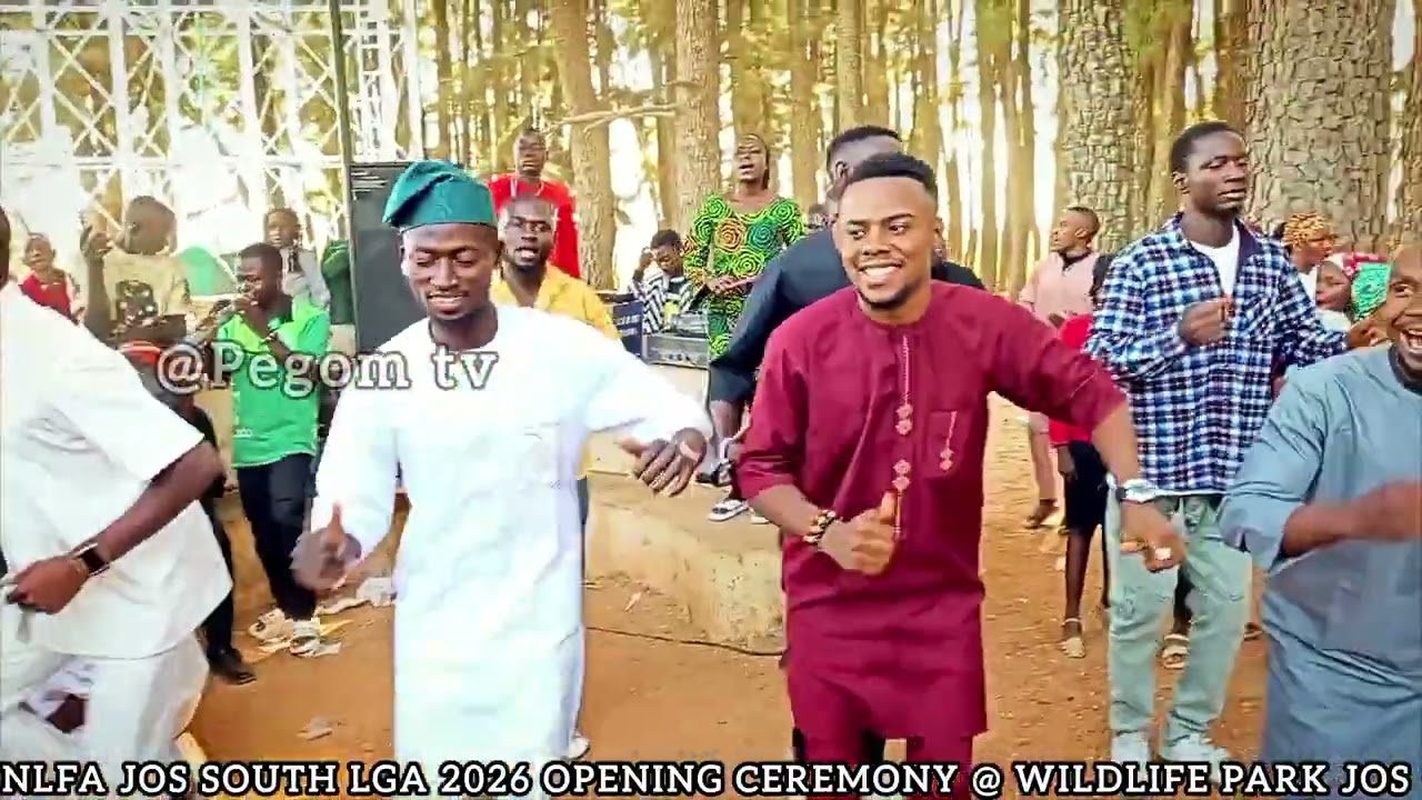 NLFAGS plateau dancers