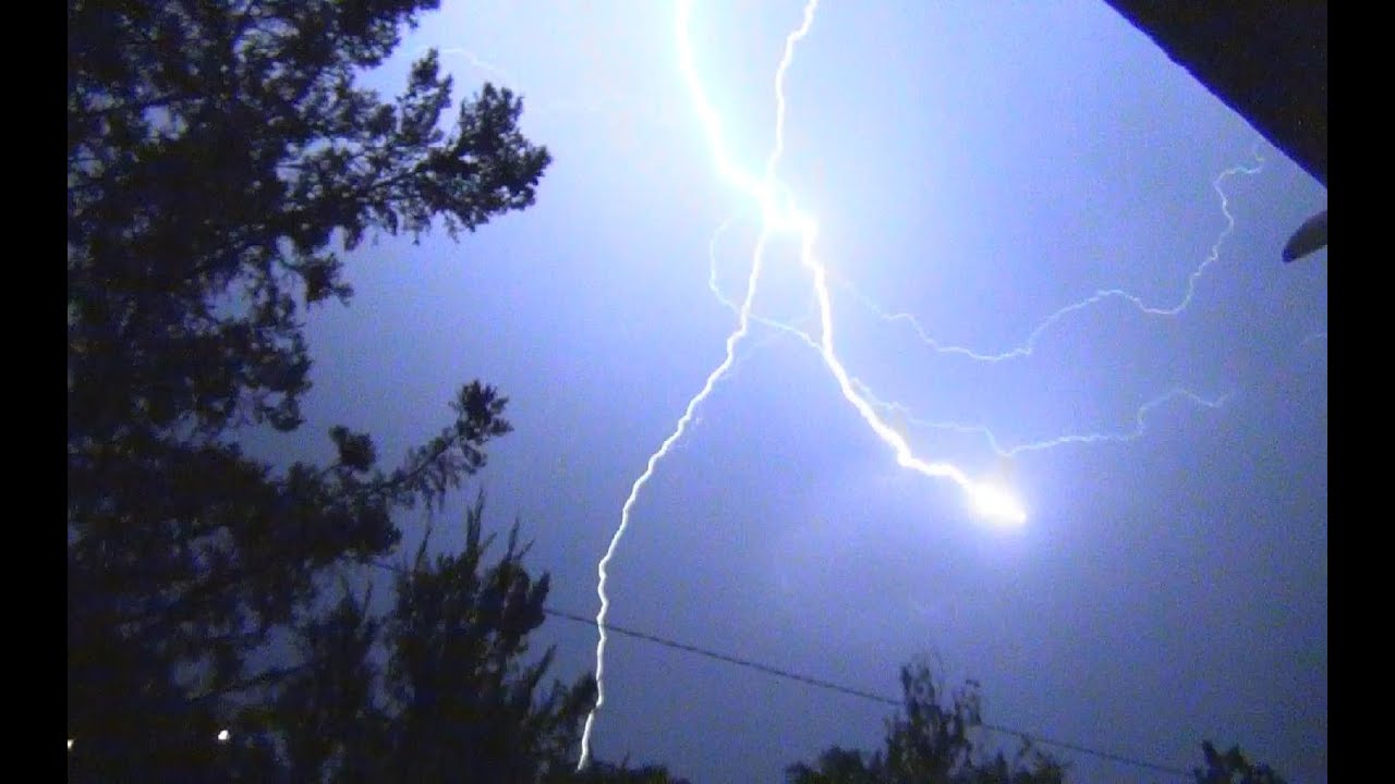 Resultado de imagen para tormenta electrica rayo