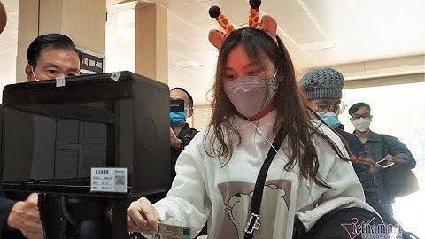 Hà Nội triển khai máy quét mã QR phòng dịch tại các bến xe