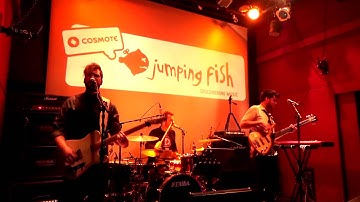 The Delay Count to 3 Jumping Fish Live @ Six D o g s