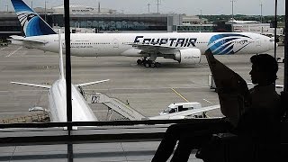 Aeroporto De Paris Investiga Todos Os Que Estiveram Em Contacto Com O Avião Da EgyptAir