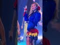 Karol g canta mami con becky g y manda indirecta 😱