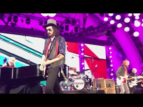 Tom Petty & the Heartbreakers~Last Two Songs~You Wreck Me/American Girl~Hollywood Bowl~9/25/2017