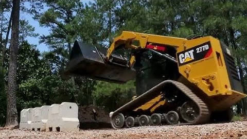 Cat® Material Handling Bucket at Work