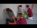 Maternité Jeanne De Flandre - Préparation à la naissance : postures avec le ballon