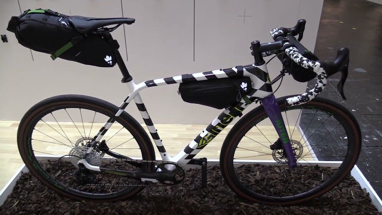 Italian Bike ! 2023 Cinelli CC CI Iuter Carbon Gravel Bike