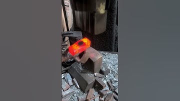 Hammer handle hole forging process  Good tools and machinery make work easy