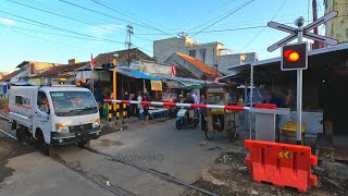 6 Perlintasan Kereta Api Dengan Palang Kecil
