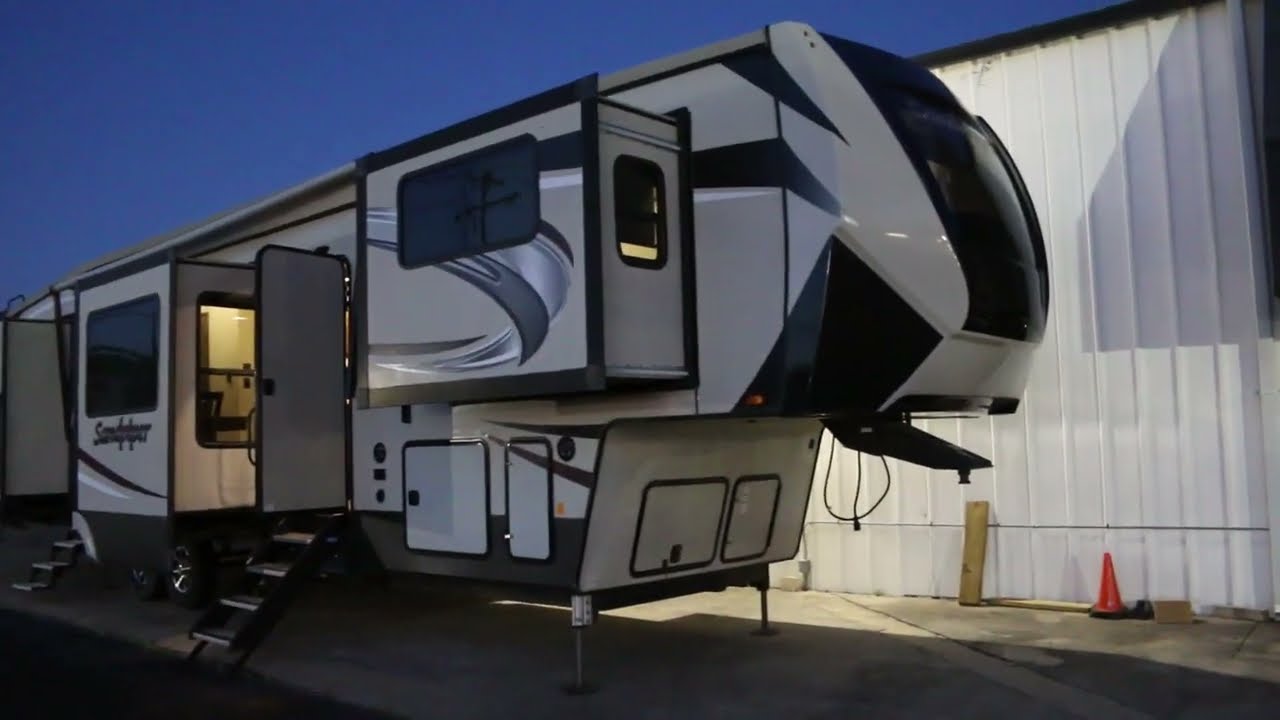 2020 Sand Piper 379 FLOK, Front living area, rear bedroom, 6 slides