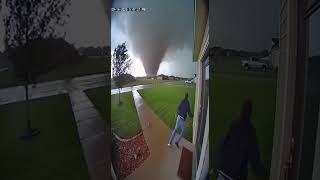 TORNADO scares delivery guy