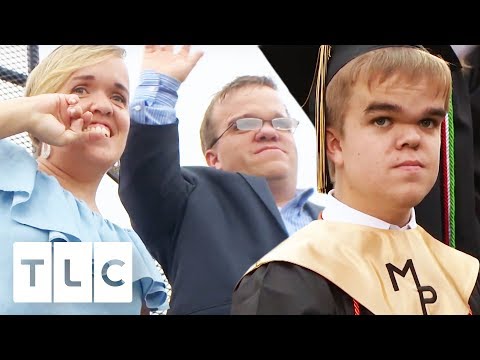 Trent & Amber Can't Believe That Jonah Is Graduating! | 7 Little Johnstons