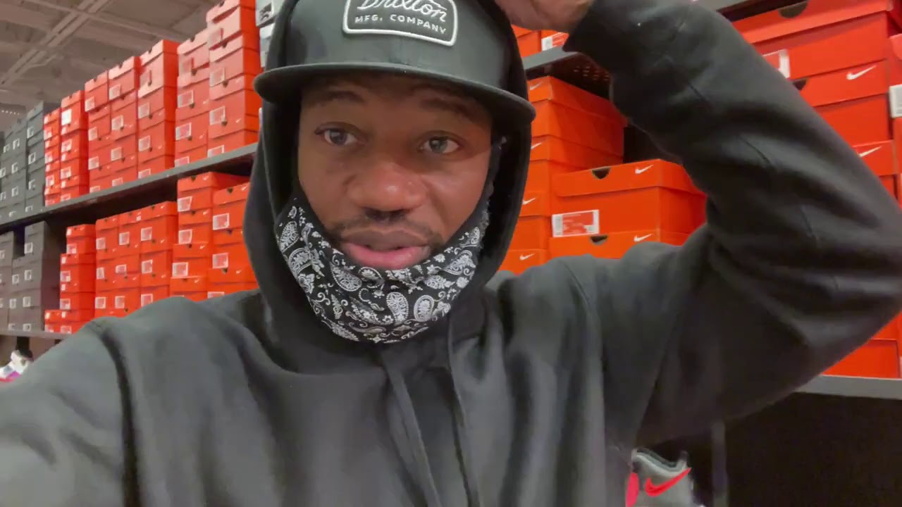 Last visit to Vineland Nike Outlet before Xmas!!! YouTube