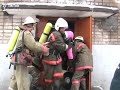 Пожарный спасает ребёнка в Ижевске