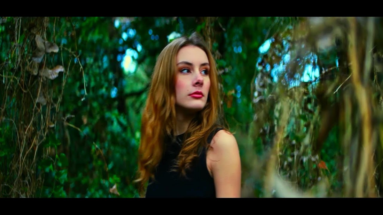 Guarda Eva Marris - Moving (Official Music Video) su YouTube Guarda Eva Marris - Moving (Official Music Video) su YouTube