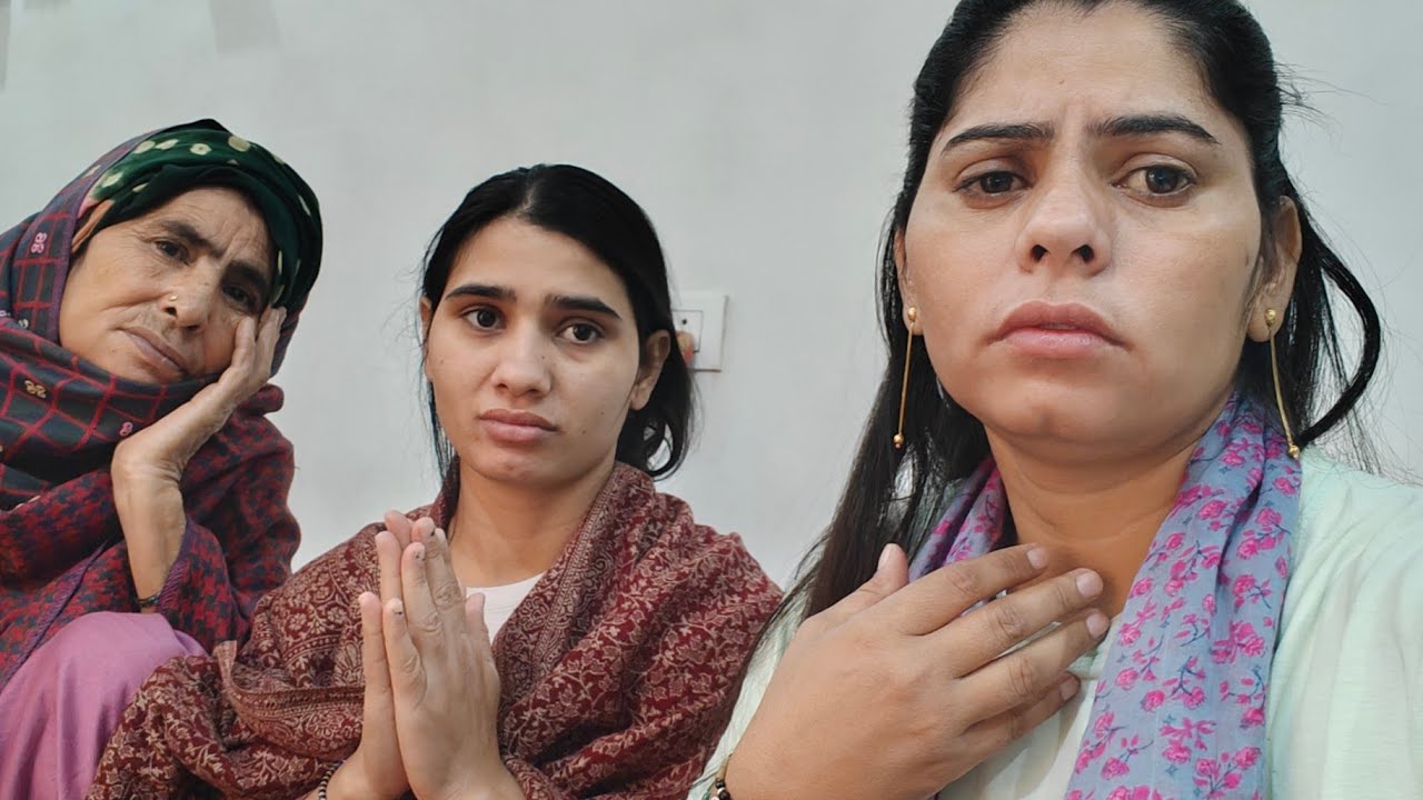 मैंने बताया हम बिन्नी से बात करते हैं या नहीं और पापा जाने के बाद हमारे घर भी आयी है क्या है क्या🙃