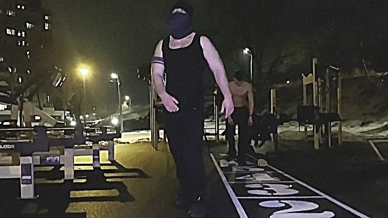 500 повторений за 25 минут (подтягивания, брусья, онжумания, прес, приседания)