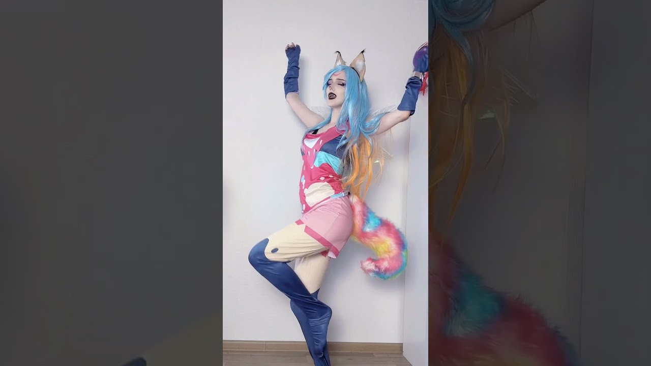 Queen Bee💙Trick thank you!🐝 #cosplaygirl #helluvaboss #queenbee #hazbinhotel #hazbinhotelseason2