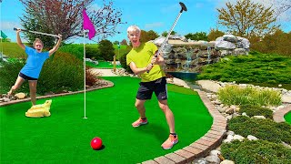 ULTIMATE Mini Golf Challenge!! (Winner Gets $10,000) screenshot 4