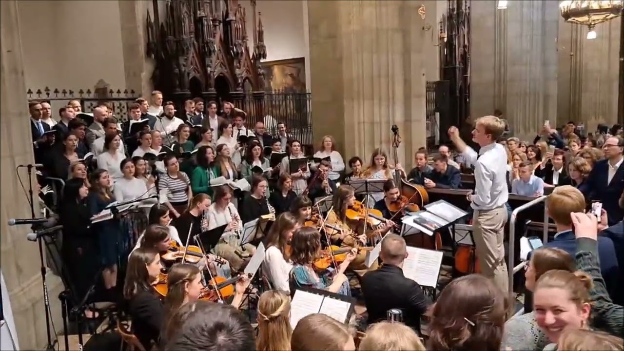 Z Wigilii Paschalnej - OO.  Dominikanie   Kraków 2025