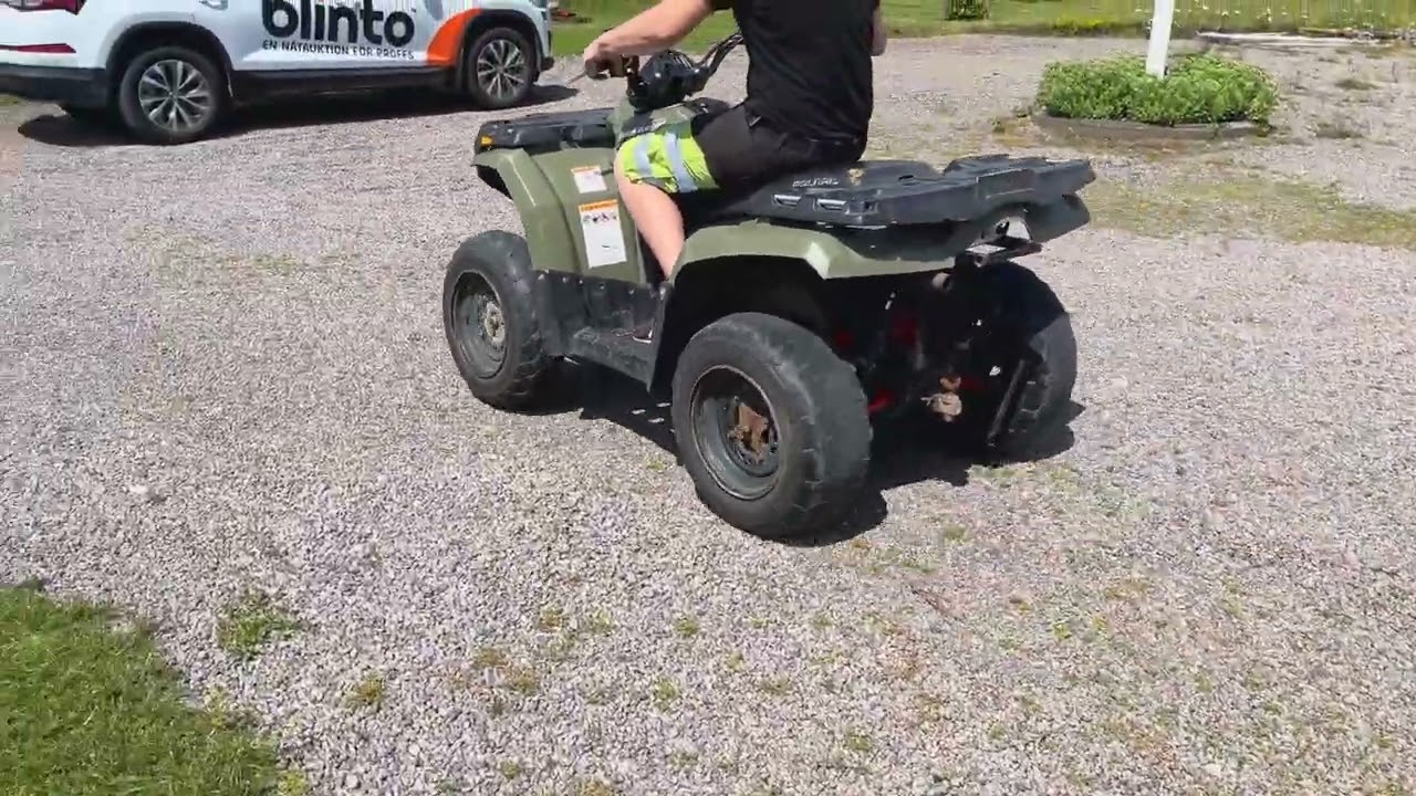 Terrängskoter POLARIS HAWKEYE 4X4