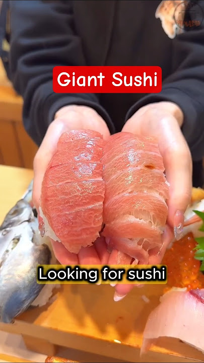 Hand Sized Giant Sushi?! 🍣 Japanese Food ( @muni_gurume_japan )