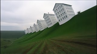 Vaguely Familiar Places with Unsettling Music (Liminal Spaces) 9