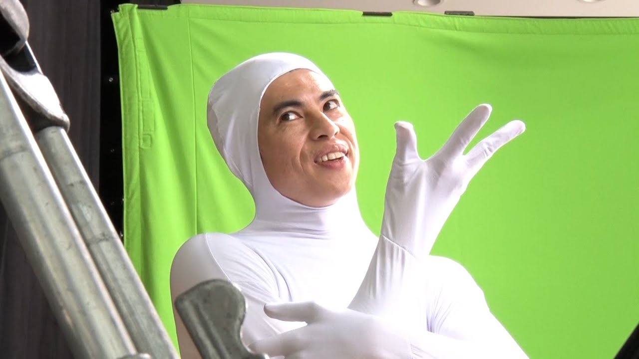 小島よしお、ホスト風の「ウェーイ」を披露！？「芸能生活で一万回目のウェーイが出たと思います」　CORONAハイブリッド式加湿器HSシリーズ新TVCM「よしウォーター」篇