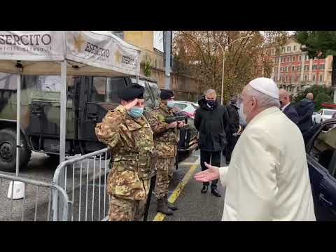 Video: Congratulazioni toccanti ai veterani