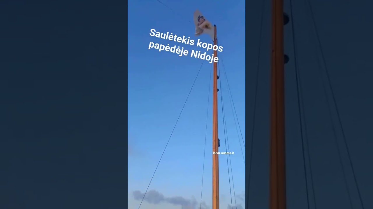 Saulėtekis jachtoje, kopos papėde Nidoje⛵️  