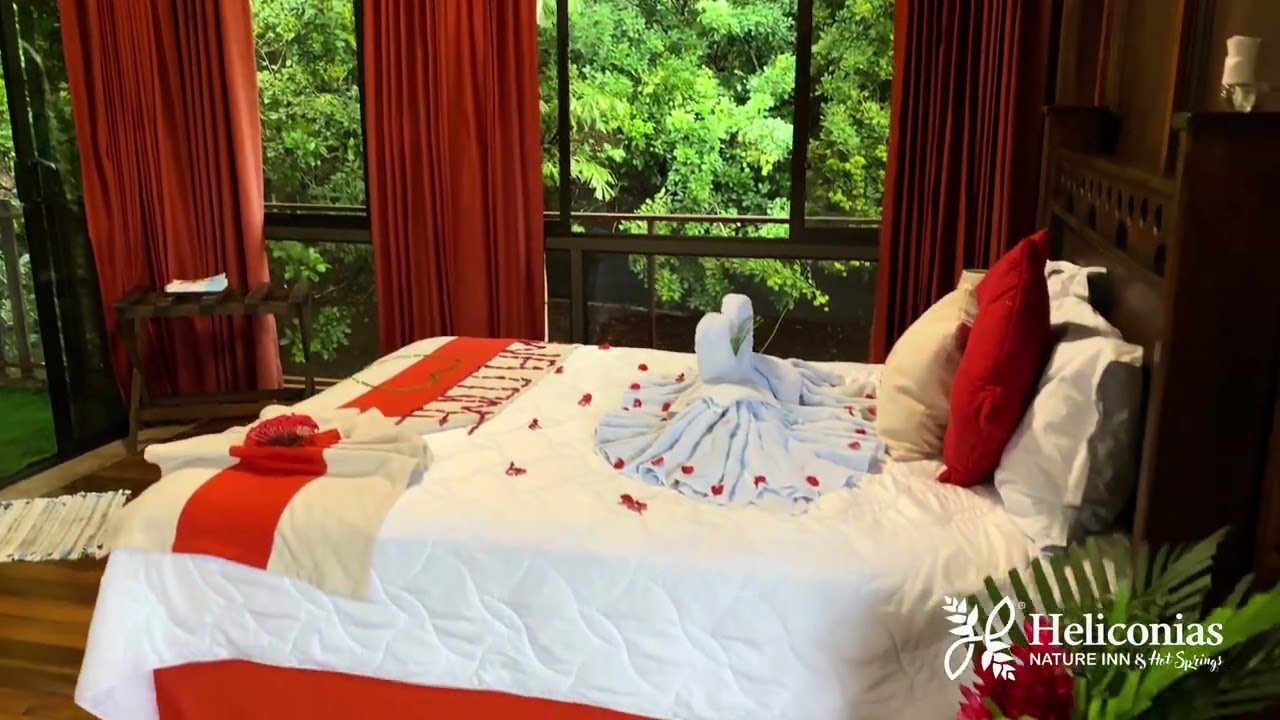 TREE HOUSE IN LA FORTUNA COSTA RICA