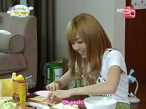 SNSD    -     Jessica and Yoona  ´s meal