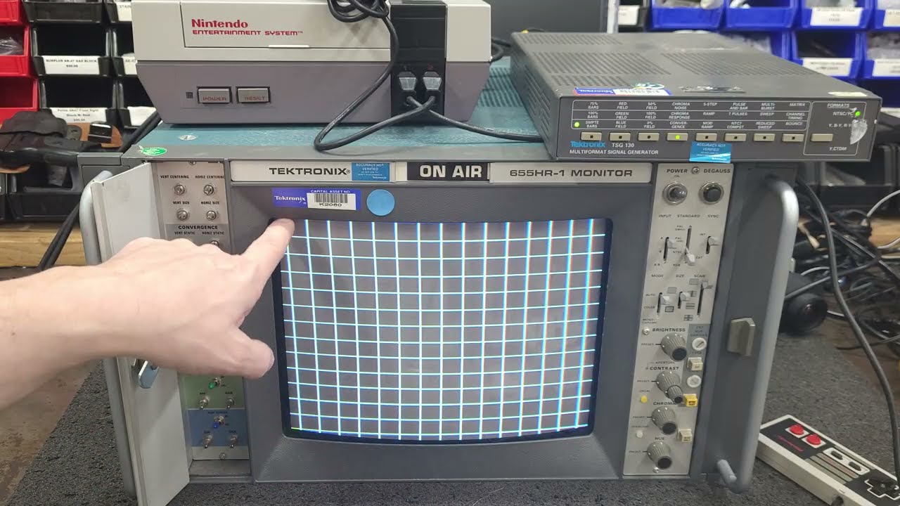 Телевизионный монитор TEKTRONIX 655HR-1 с генератором сигналов TSG130 16.01.2026