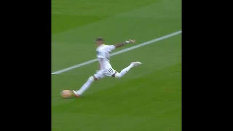 Golaço de falta do Raphinha #seleçãobrasileira #leeds