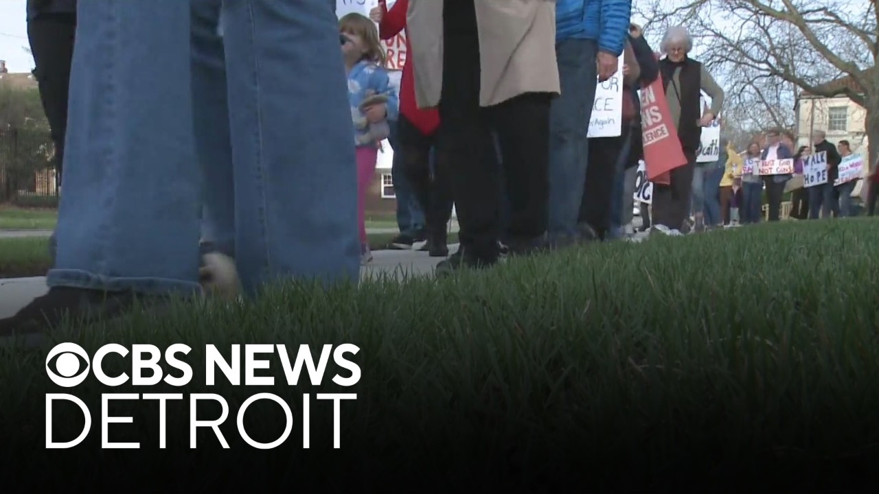 People gather for Walk for Hope event against gun violence - YouTube